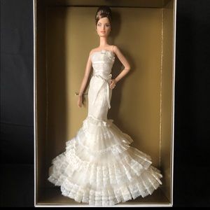 BARBIE Vera Wang Bride The Romanticist Gold Label Doll
